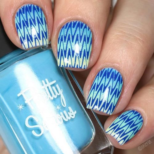 Ombre Chevron Nails Design #ombrenails #bluenails