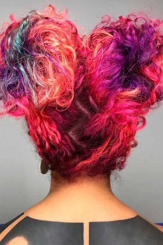 Cute Space Buns Hairstyles For Every Day Picture 2