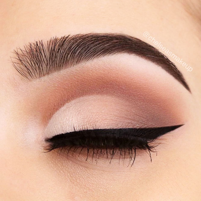 Ultimate Guide to Choosing and Applying Eyeshadow Properly: Tips and Tricks