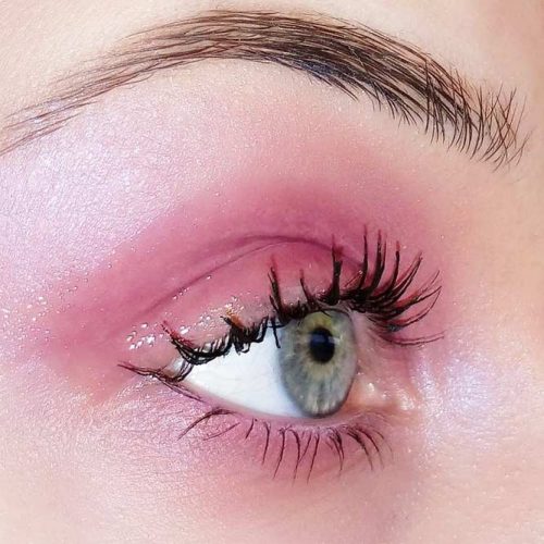 Sexy Eye Makeup With Glossy Eyeshadow picture 3