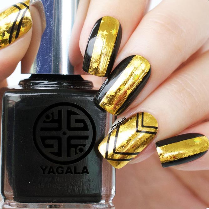 Cute Designs For Your Gold Nails Picture 2
