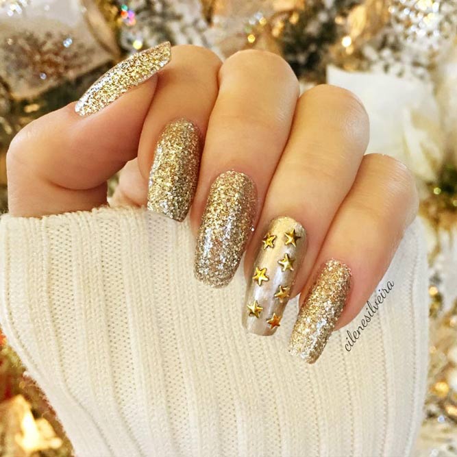 gold glitter nails