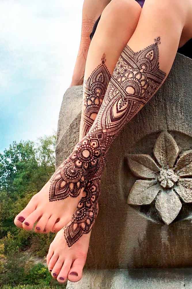 Indian henna tattoo artwork hi-res stock photography and images - Alamy