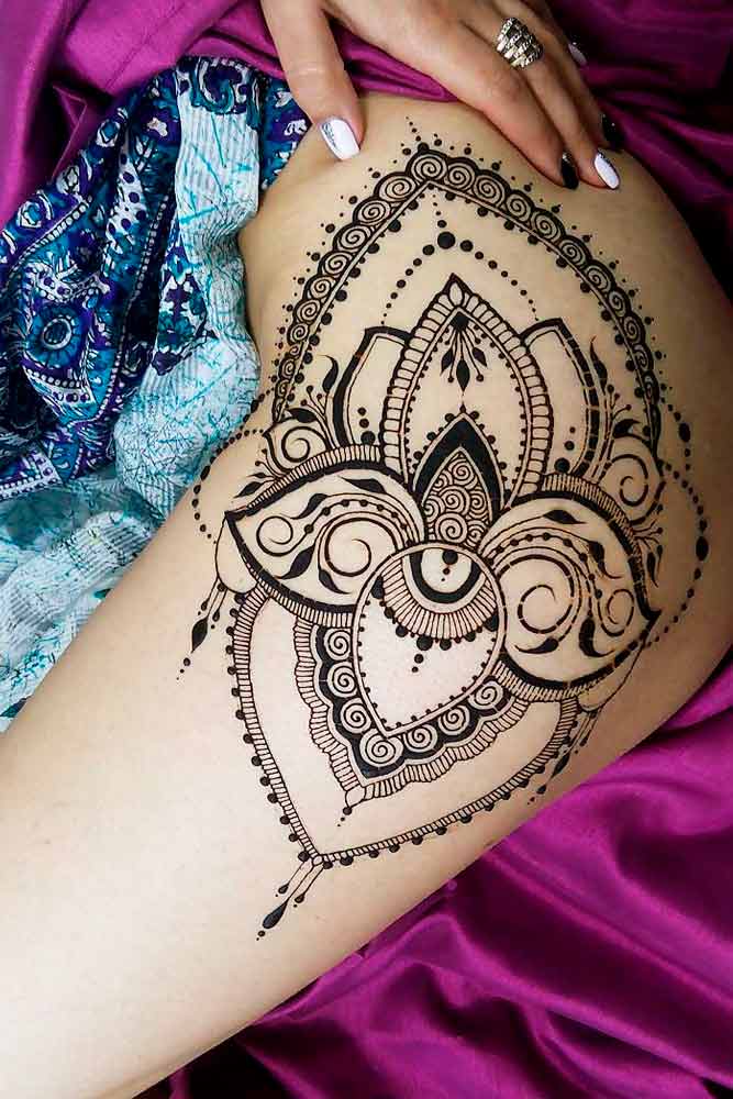 Lower body Henna Tattoo Picture 3