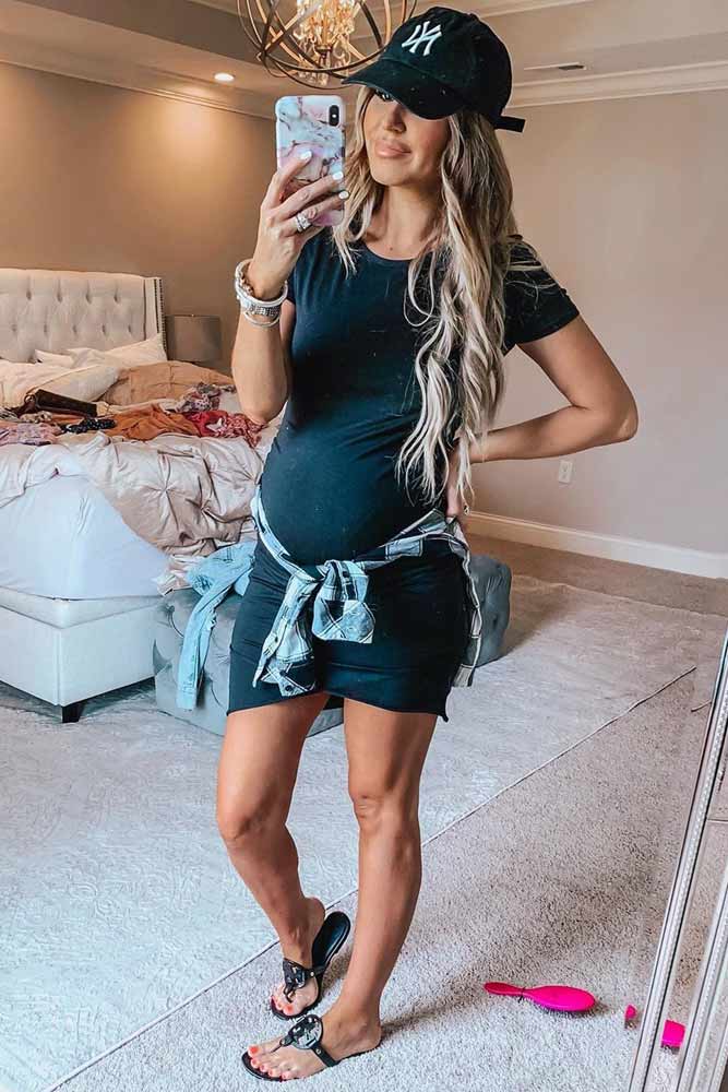 Simple Short Maternity Dress #plaidshirt