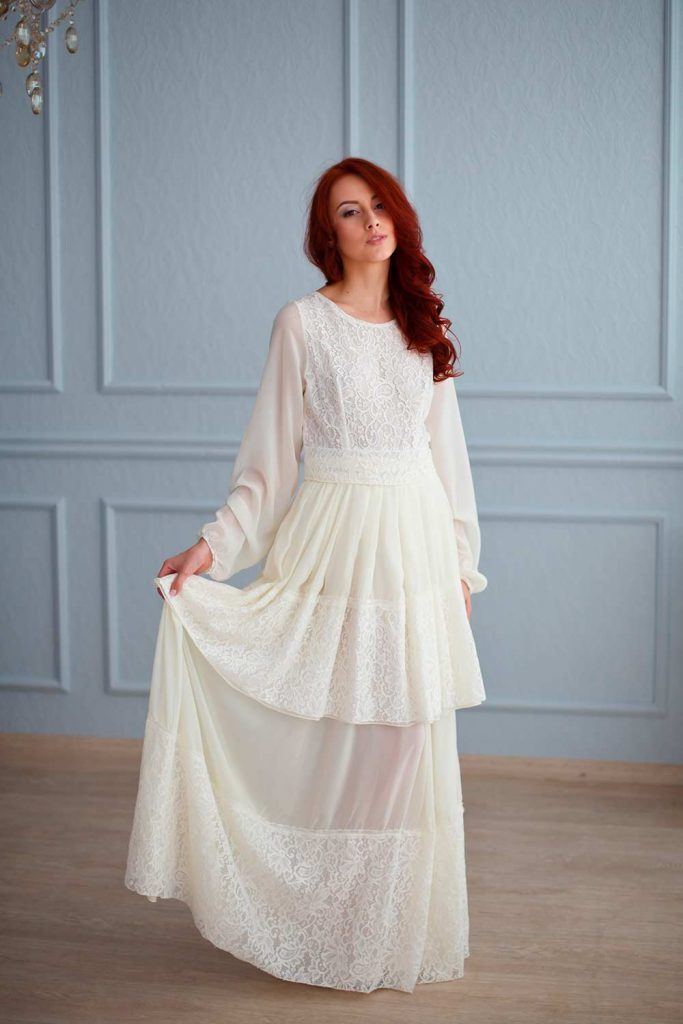 Two Layered Wedding Gown With Long Sleeves #bohobride #bohemianlook