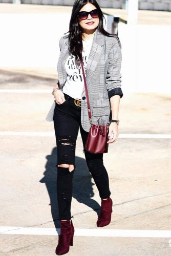 Casual Outfit Idea With Burgundy Accessories #burgundyshoes #burgundybag