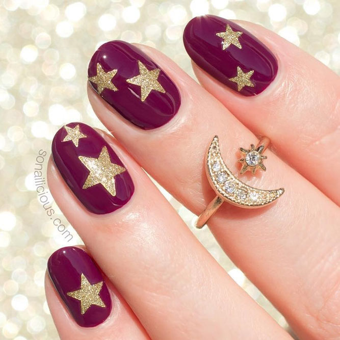 Short Burgundy Oval Nails Design #goldglitter