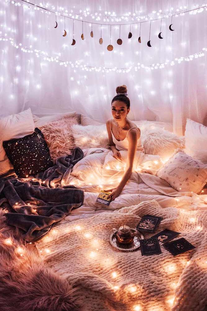 String Lights Decoration In The Bedroom #boho #pillows