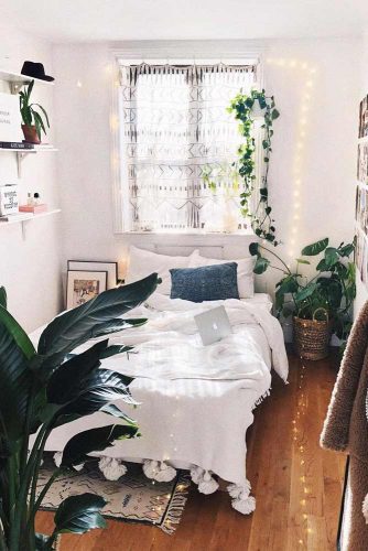 Boho Bedroom Design With String Lights