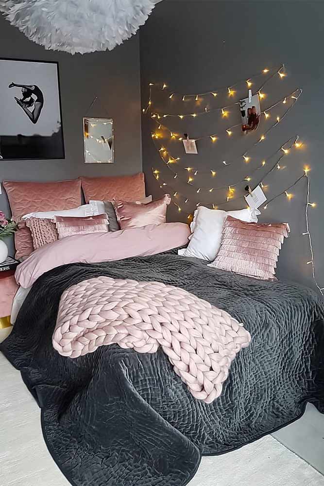 Girly Bedroom Decor With String Lights #girlybedroom #teenbedroom