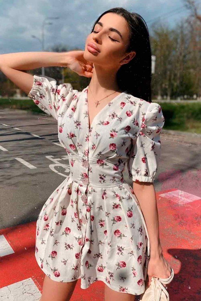 Short White Floral Dress With Puff Sleeves #puffsleeves #shortdress