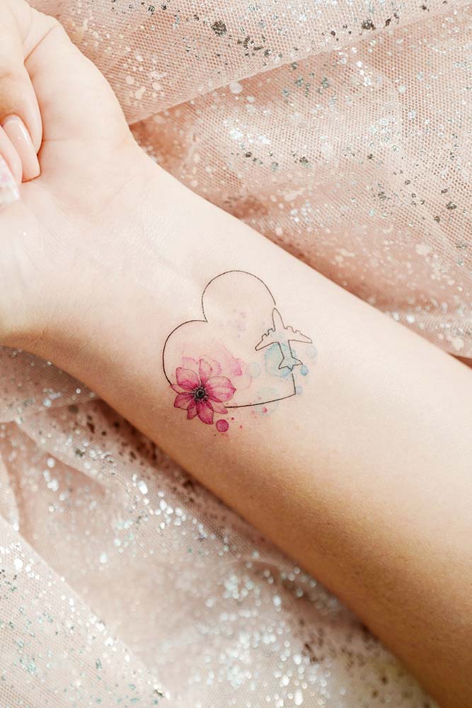 Cute Wrist Tattoo Design With Heart #heartattoo