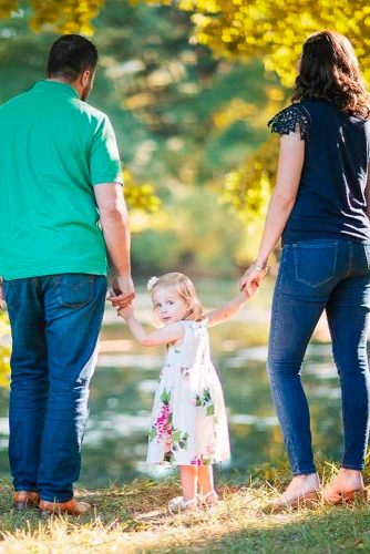 Photoshoot From Back #familyphotos #kids