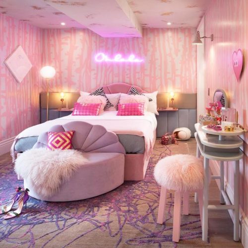 Glam Bedroom Design In Pink Color #glambedroom #bedroomdesign