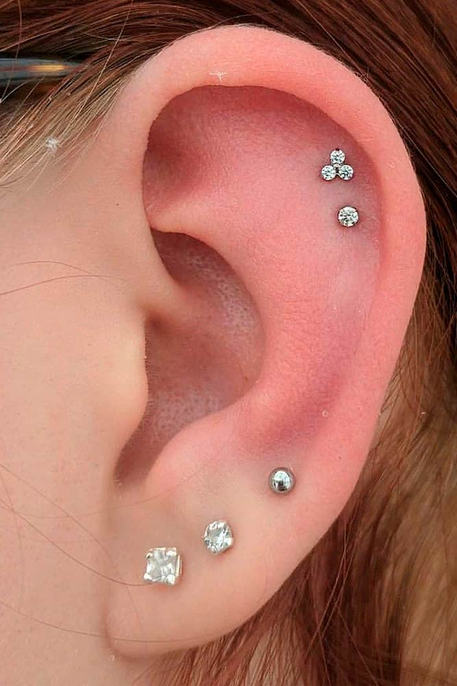 Minimalistic Lobe Earpiercing #lobeearpiercing #multiplepiercings