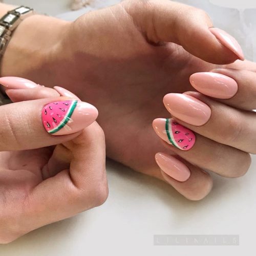 Delicate Peach Manicure With Summer Fruits #peachnails #nudenails #watermelonnails #fruitnails