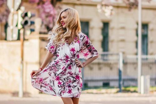 Charming Floral Dresses Designs For The Summertime