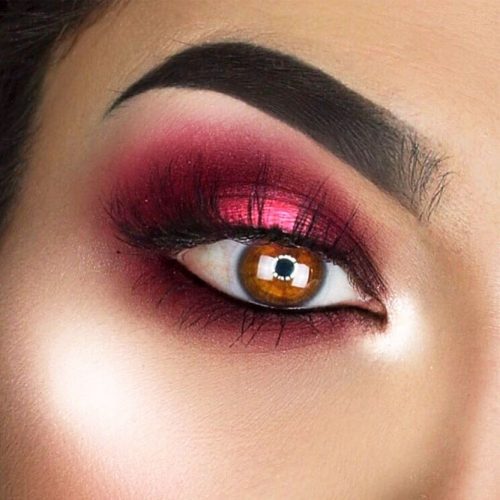 Burgundy Shadow Color For Amber Eyes #burgundysmokey #ambereyes