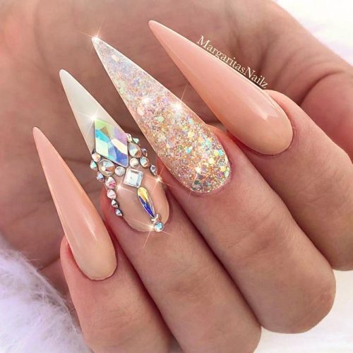 Long Stiletto Nails For Daring Girls Who Not Afraid To Experiment #stilettonails #longnails #peachnails #glitternails #rhinestonesnails