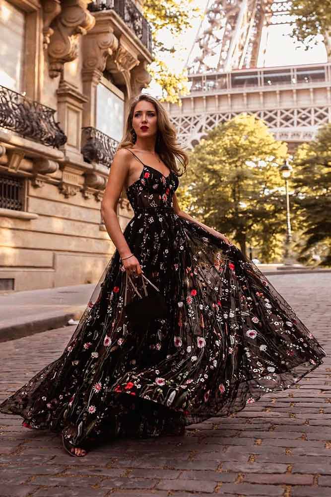 Layered Black Wedding Guest Dress With Floral Print #blackdress #summerdress