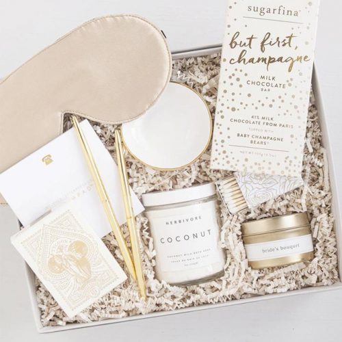 Gift Box Idea For The Bride #giftbox