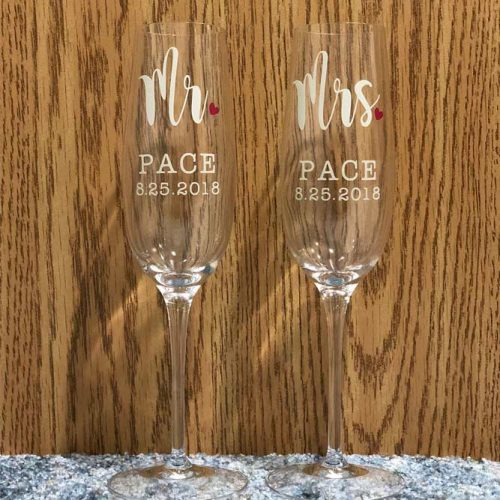 Champagne Glasses Gift Idea #champagneglasses