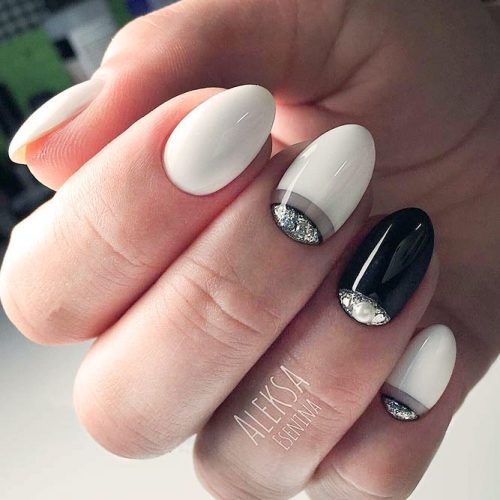 Classical Half Moon Design For Elegant Nails #whitenails #halfmoonnails #blackandwhitenails