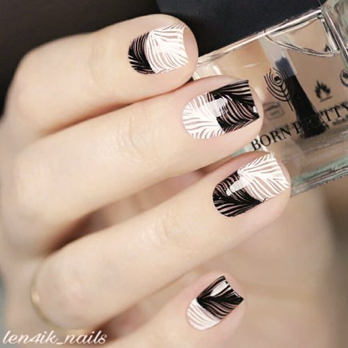 Lovely Monochromatic Nail Design #blackandwhitenails #stampingnails