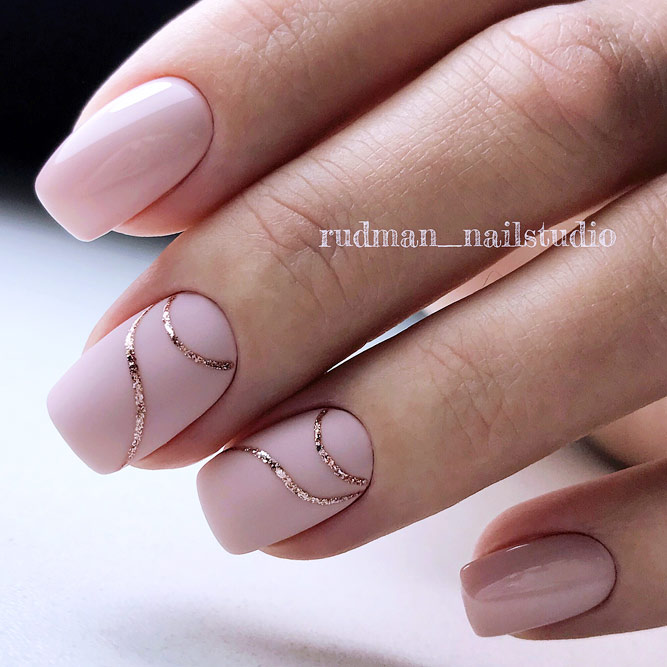 Lined Nude Manicure #pinknails #nudenails #mattenails #squarenails #geometricnails #linednails