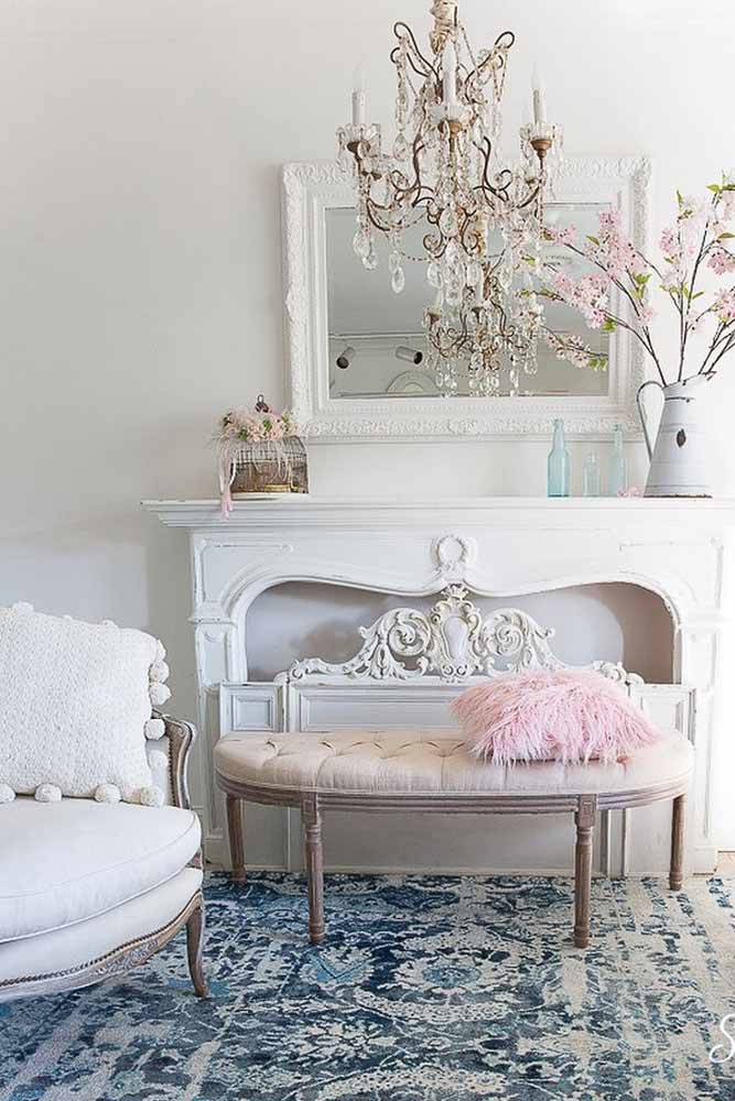 Living Room Décor In French Style #frenchstyle #livingroom