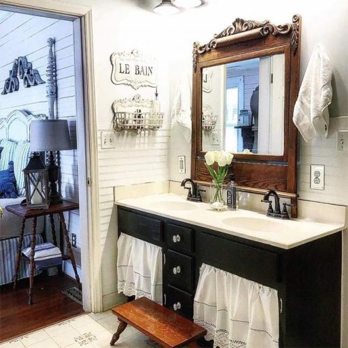 Vintage Bathroom Design #vintagemirror