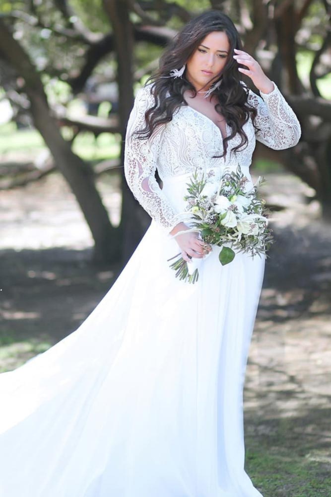 Bohemian Wedding Dress With Long Sleeves #bohemiandress #laceweddingdress