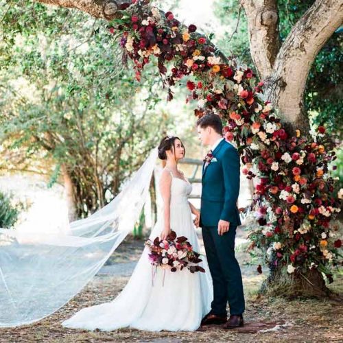 Wedding Arch Decorating Ideas to Inspire You - Glaminati