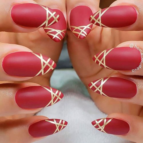 Chic Matte Red Nails With Gold Stripes #mattenails #rednails #prettynails