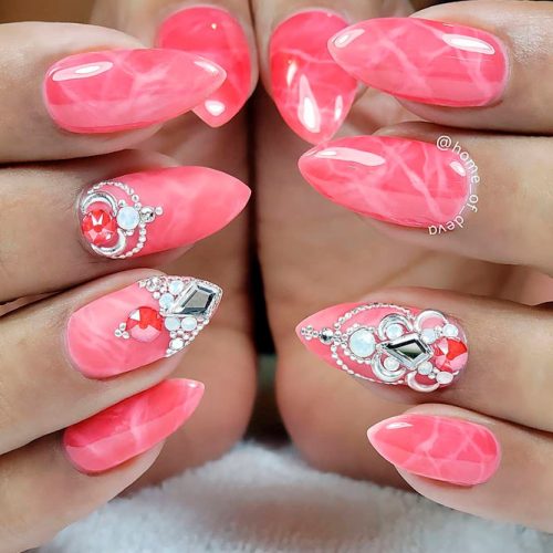 Pretty Quartz Nail Design #marblednails #pinknails #rhinestonesnails