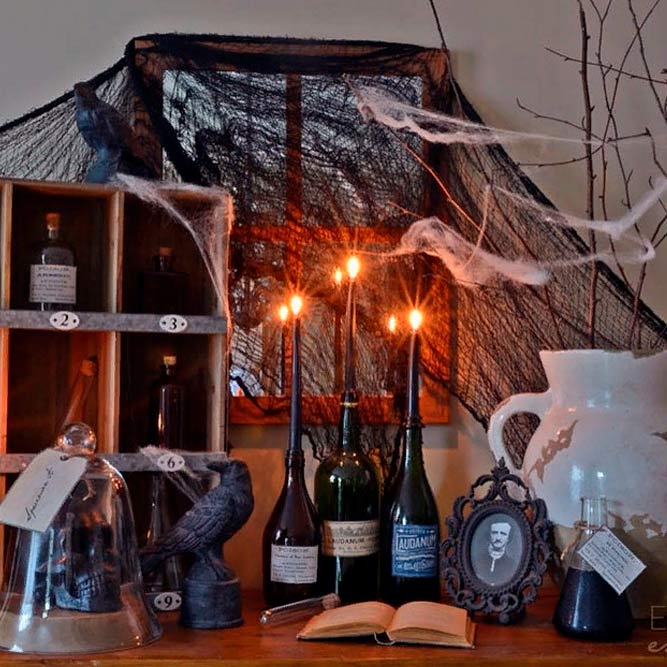 DIY Bottle Candle Holders #candleholders #diyhomedecor #halloweendecor