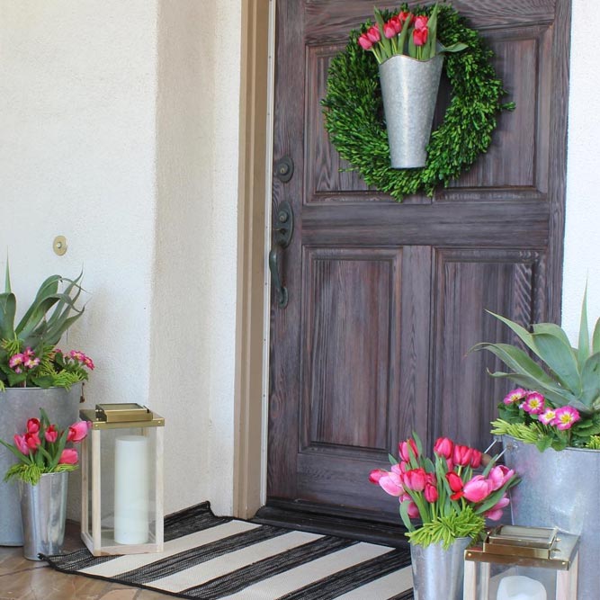 Spring Front Porch Décor With Galvanized Metal Flowers Pots #flowers #spring