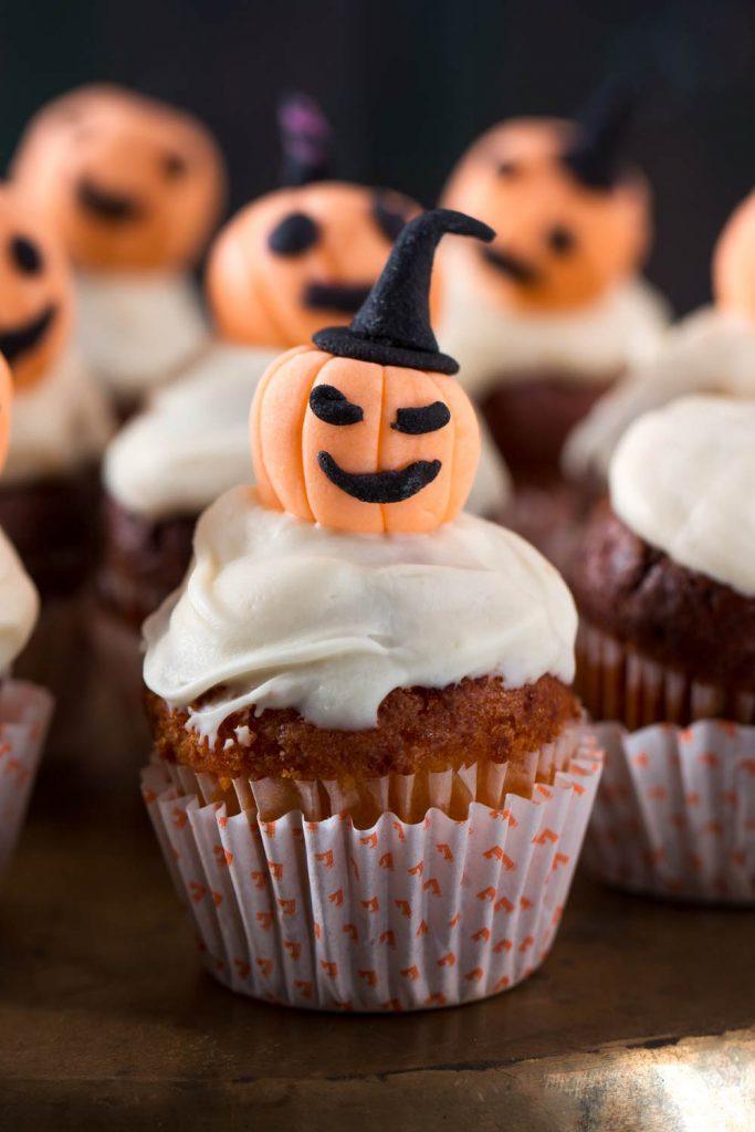 Halloween Cupcake Decor Idea