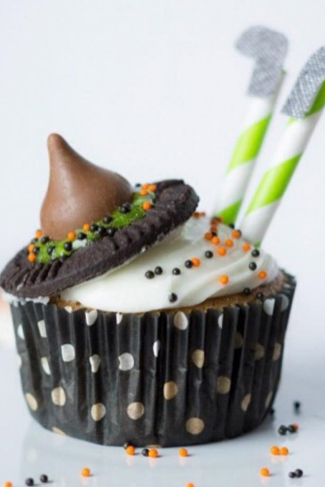 Wicked Witch Cupcakes #witch #hat