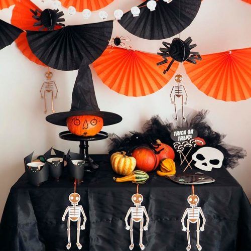 DIY Paper Halloween Party Decor #diydecor #halloweendecor #decoration