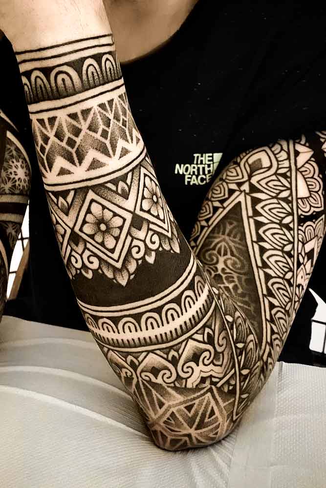 Set of ethnic fractal mandala tattoo design looks Vector Image