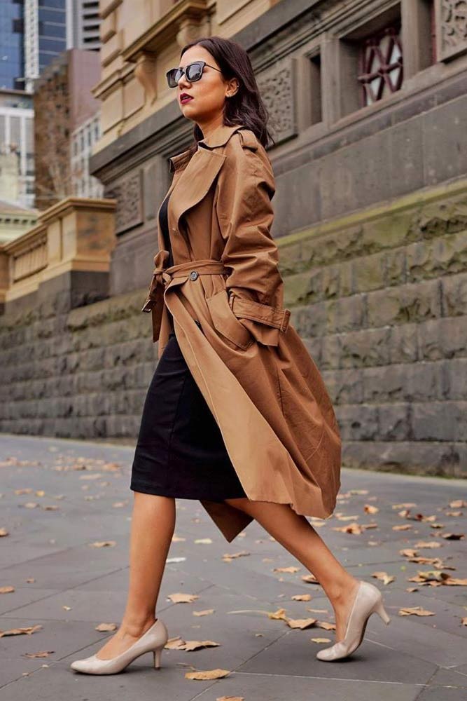 what to wear with a brown trench coat