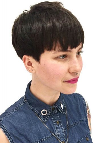 bowl haircut women