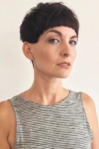 17 Modern Bowl Cut Haircut Ideas for Women