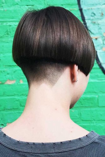 bowl haircut women