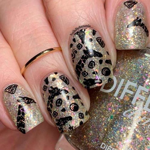 Holographic Base With Animal Stamping #goldnails #stampingnails