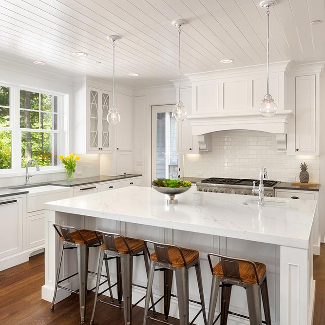 Classic Kitchen With Unique Accented Cabinets #homedecor #stylishhome #classickitchen