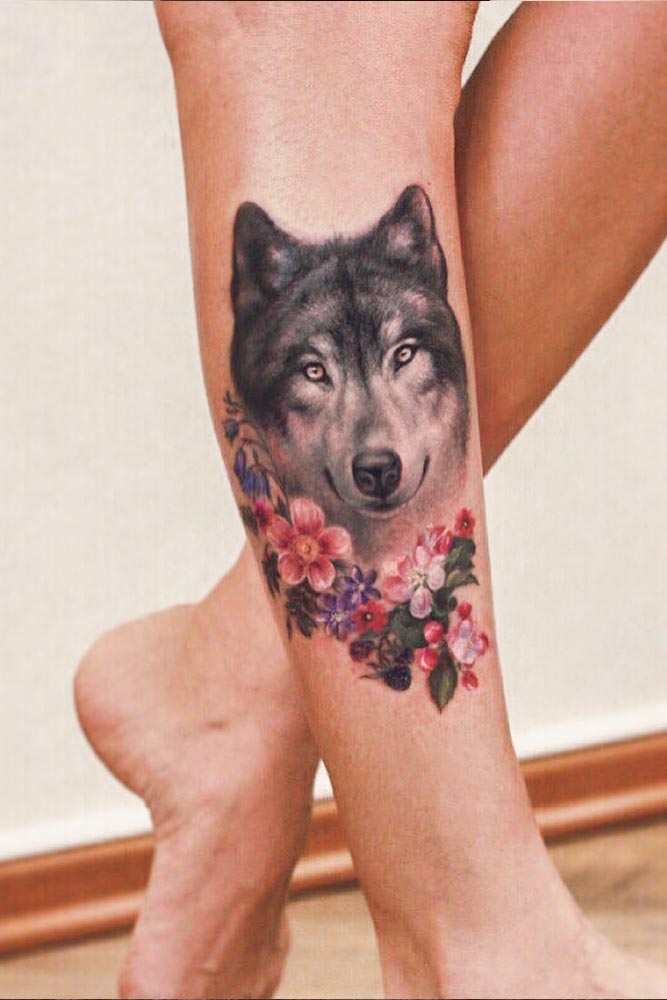 Realistic Wolf Tattoo With Flowers #legtattoo