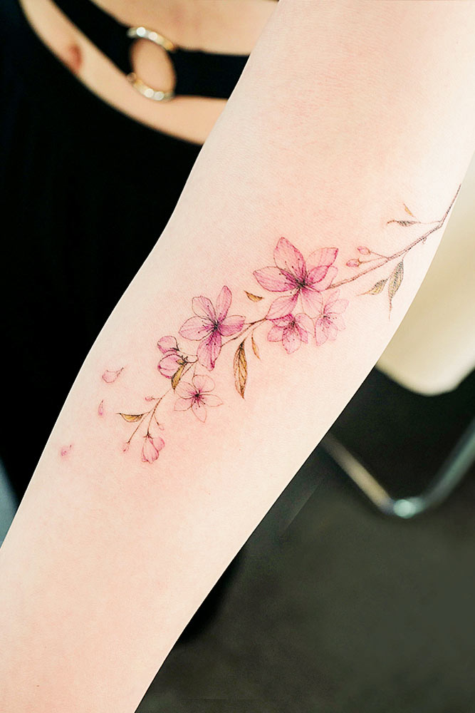 Tocando flores em flor de cerejeira em aquarela para braço #cherryblossom #cherryblossomtattoo